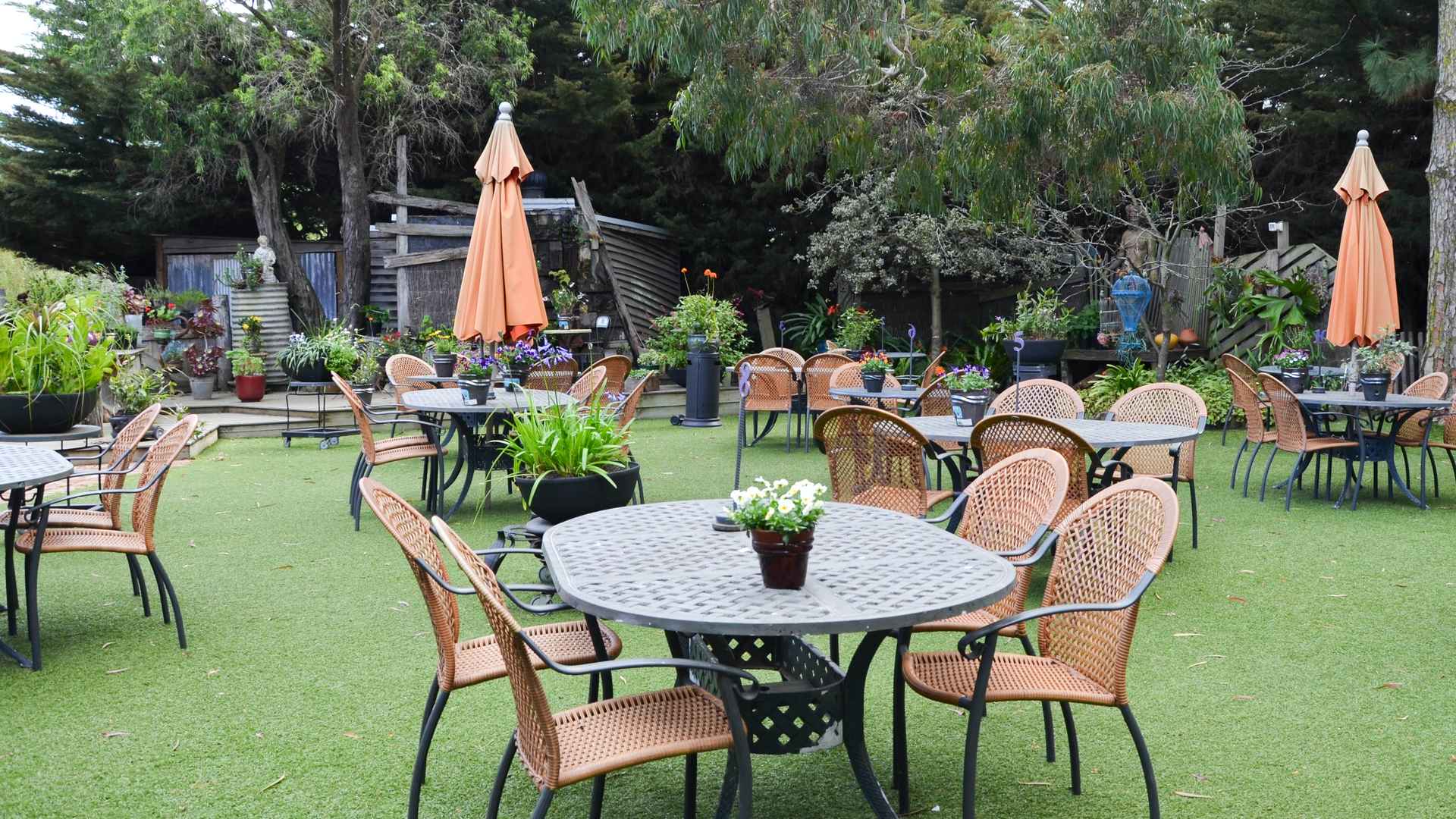 outdoor restaurant rattan furniture
